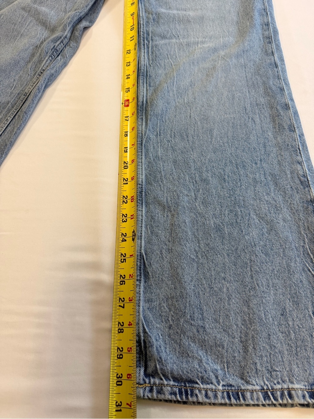 H&M Divided Light Wash Wide Leg Baggy Jeans Size 6 - Picture 7 of 10